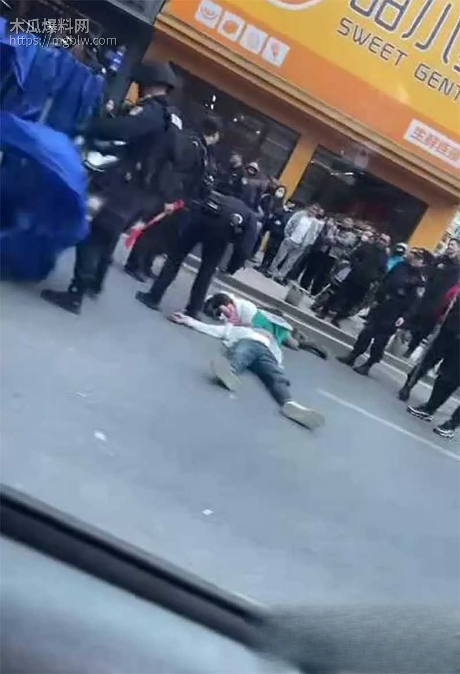 武汉外卖员骑手 反杀商家视频流出 7 拷贝