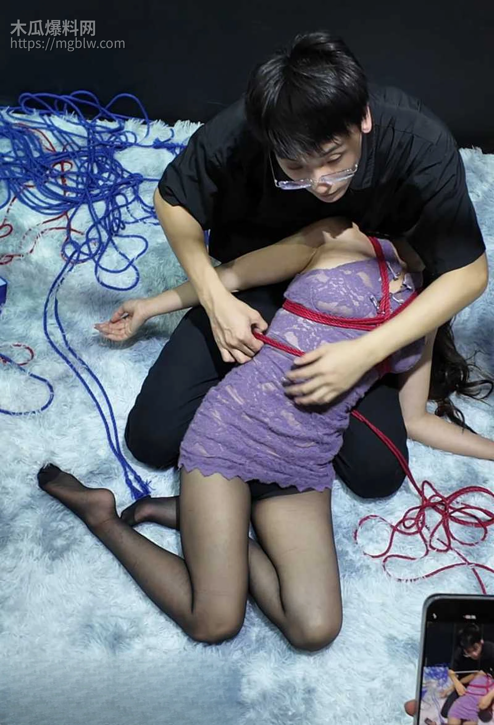 广东小众文化展示区极品模特现场被绳师捆绑拍摄视频流出8拷贝