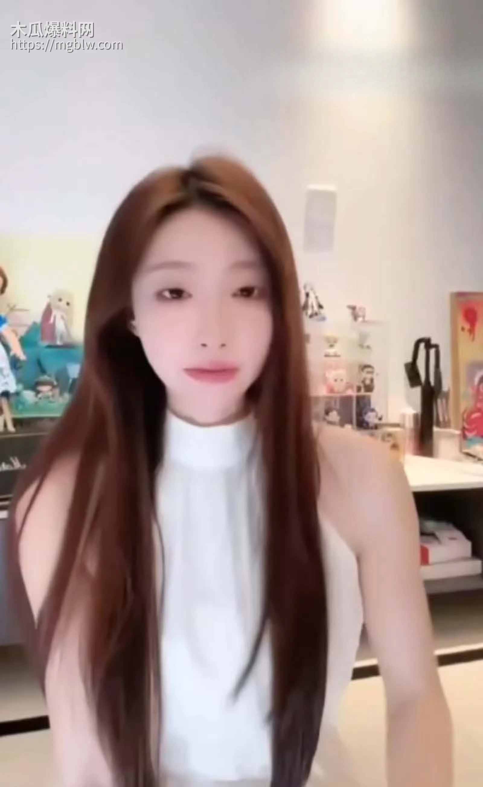 抖音百万粉丝女网红2