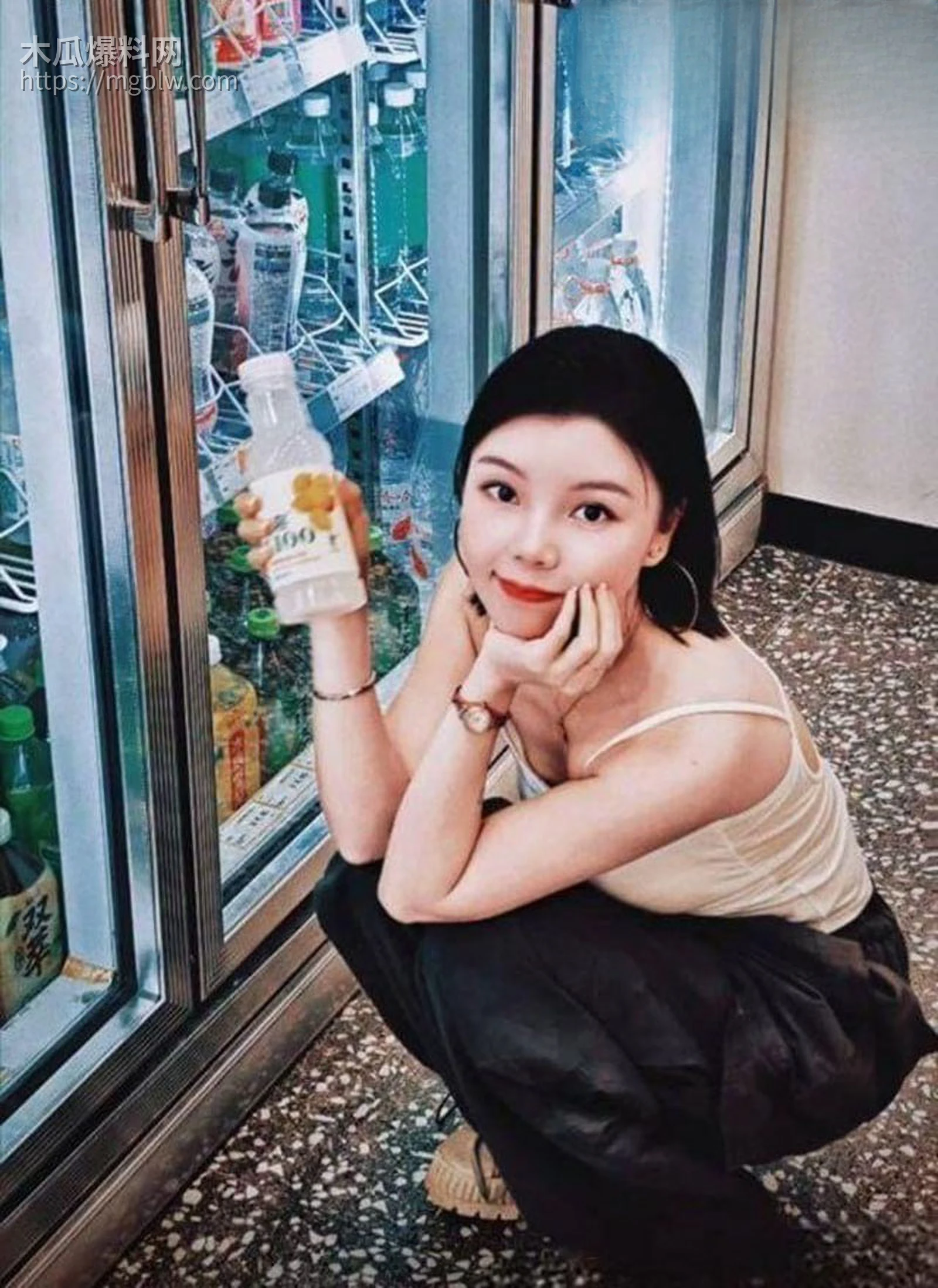 广西极品人妻罗露珠2