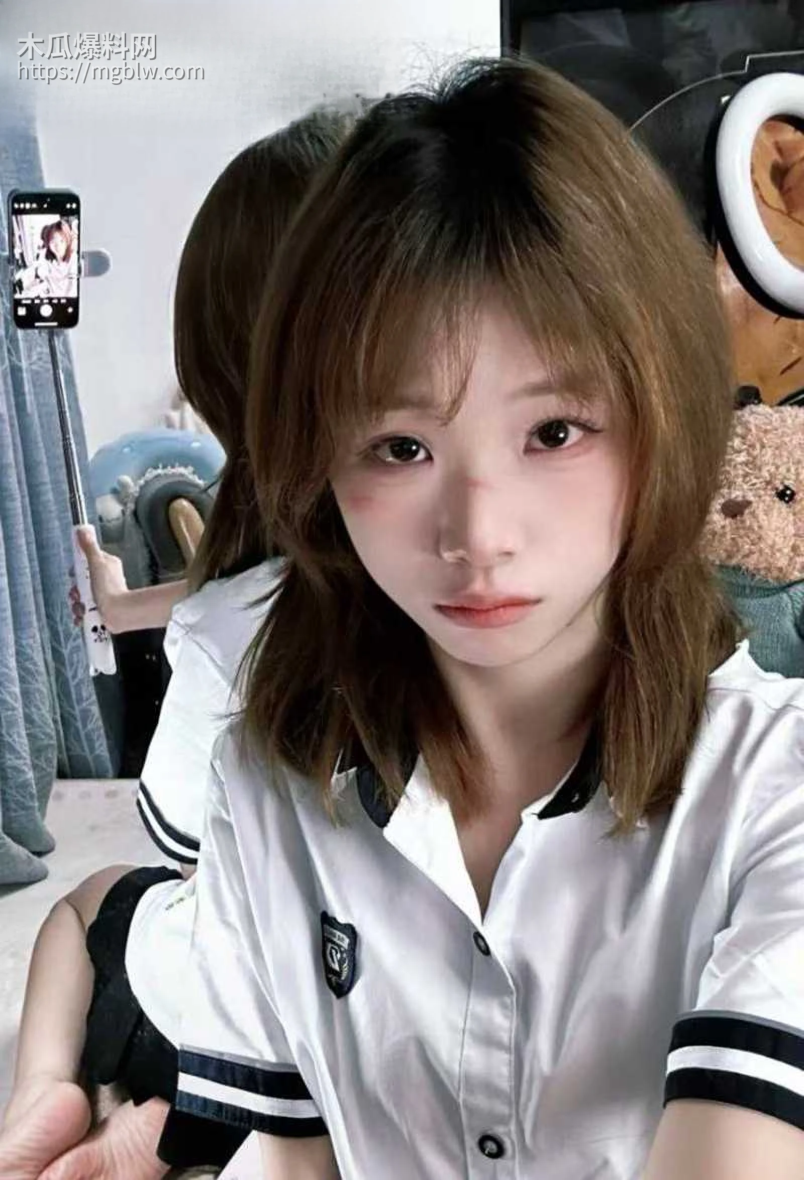 极品萝莉妹小红书博主你再吃一个试试呢玉足挑逗视频流出2拷贝