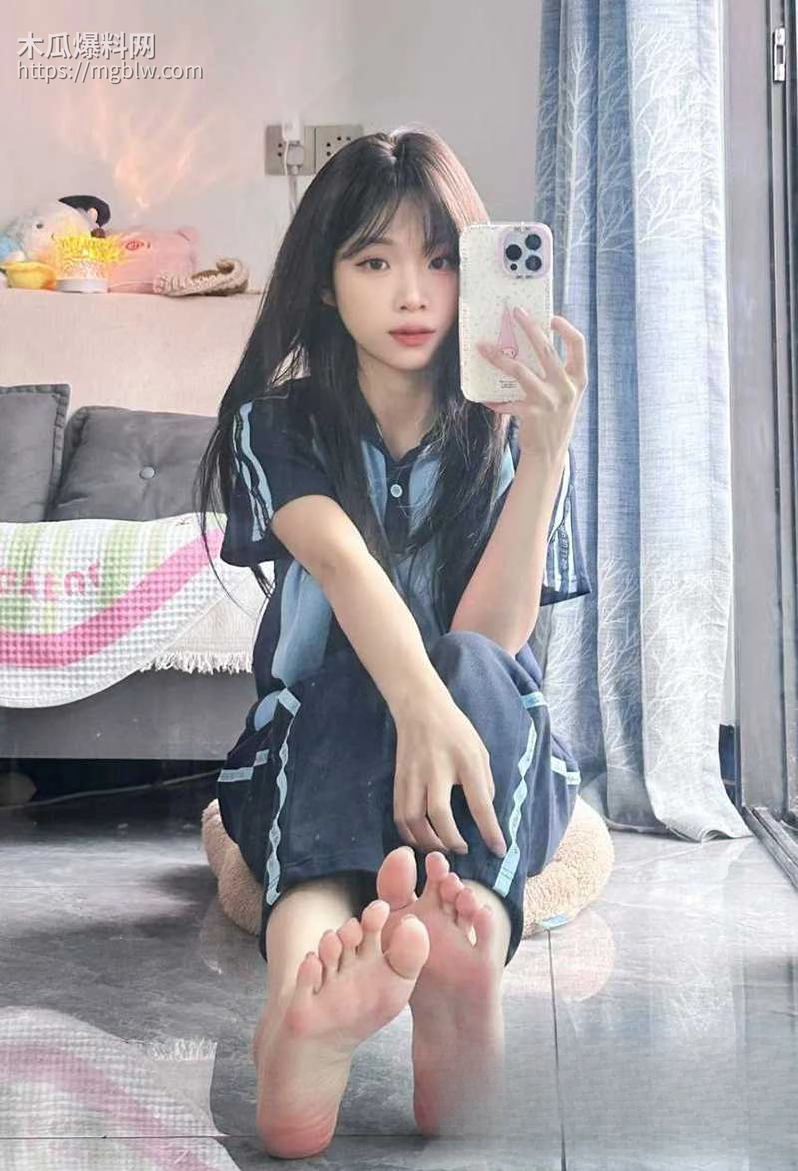 极品萝莉妹小红书博主你再吃一个试试呢玉足挑逗视频流出4拷贝