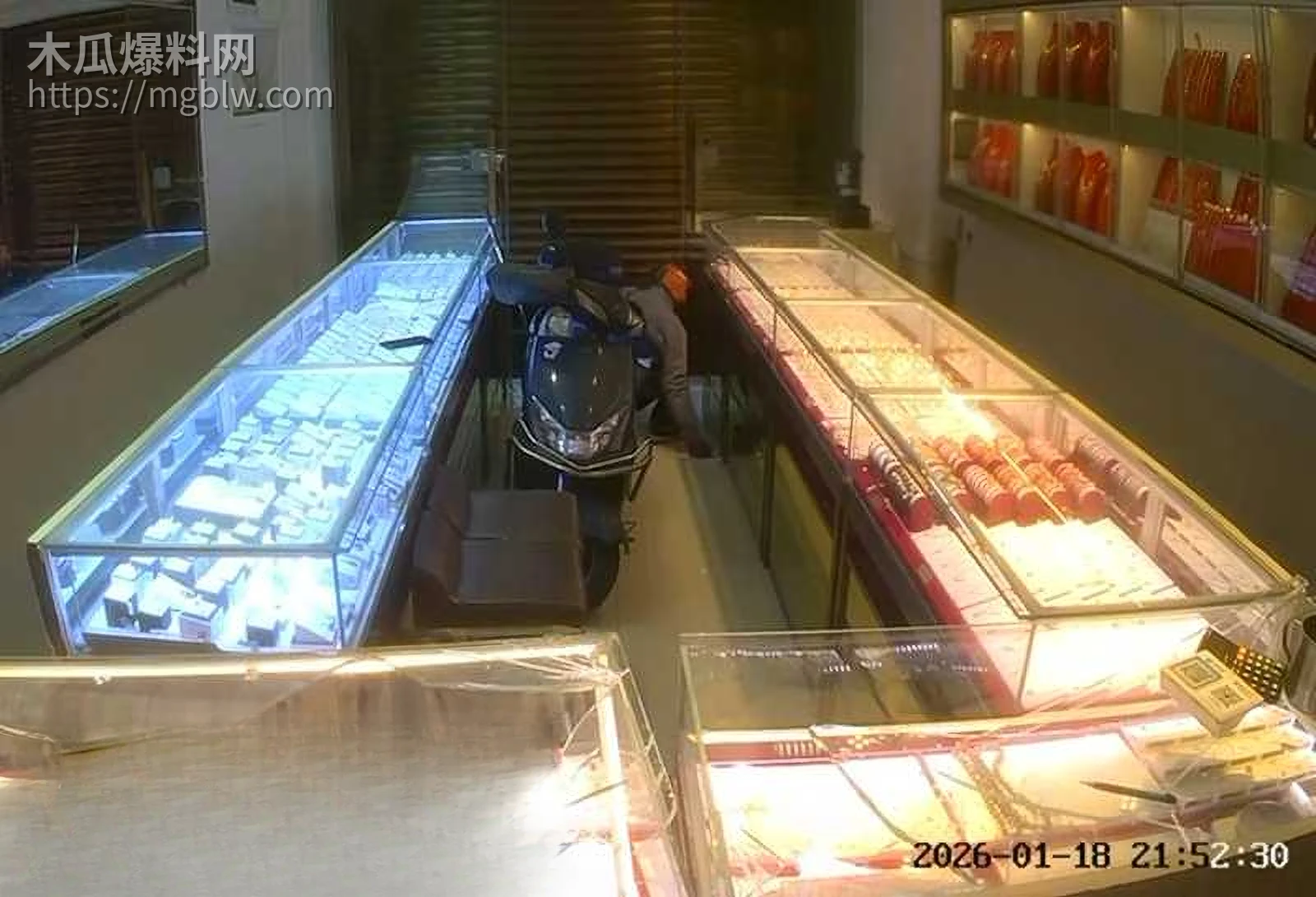 福建平潭依强金被抢劫监控视频流出 9 拷贝