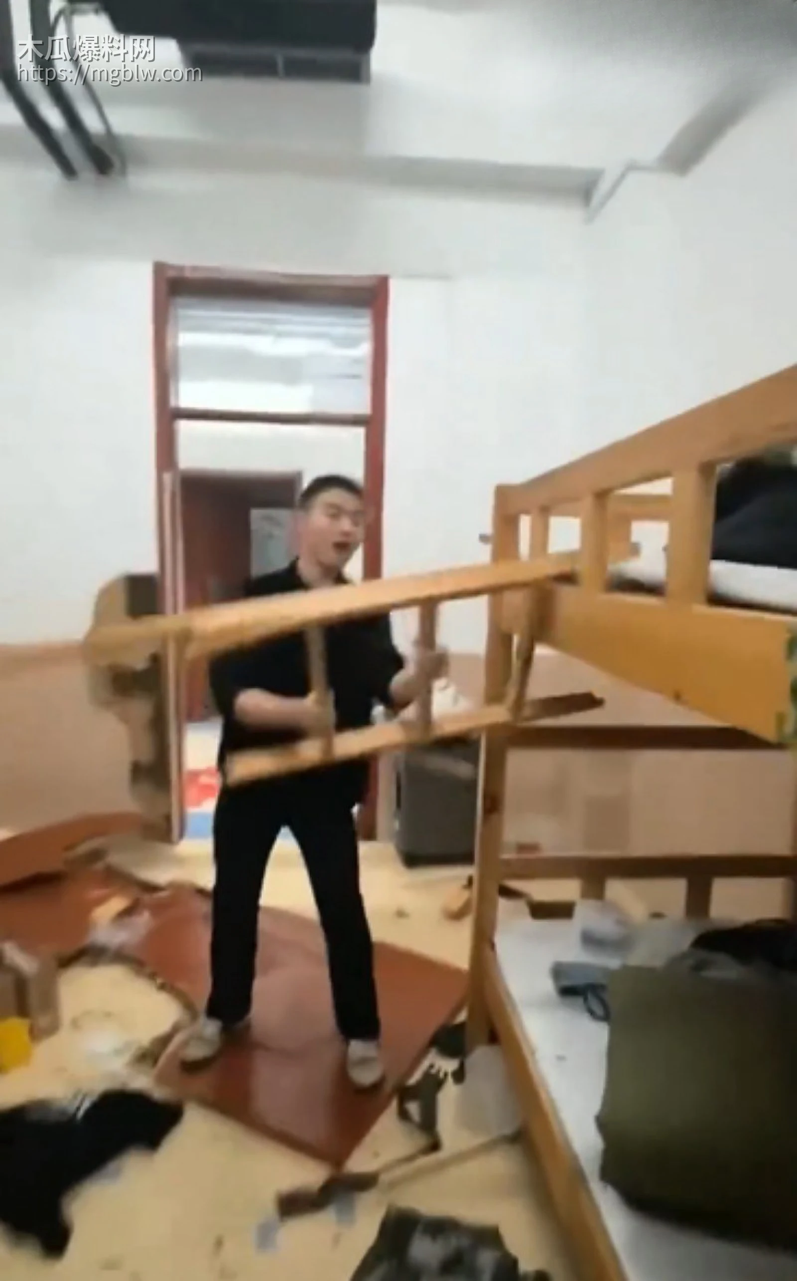 山东环帝祥龙素质教育基地学生起义01