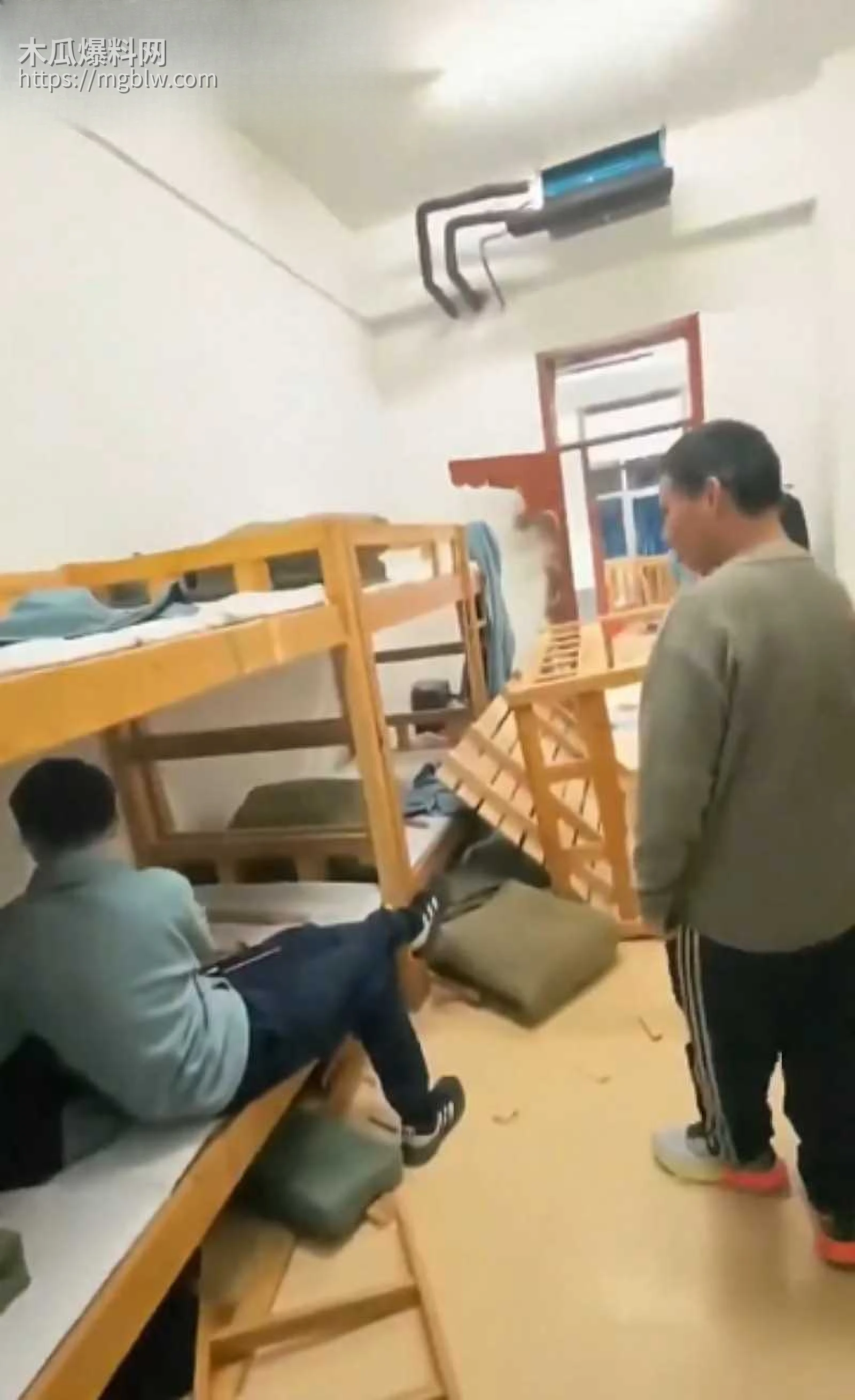 山东环帝祥龙素质教育基地学生起义02