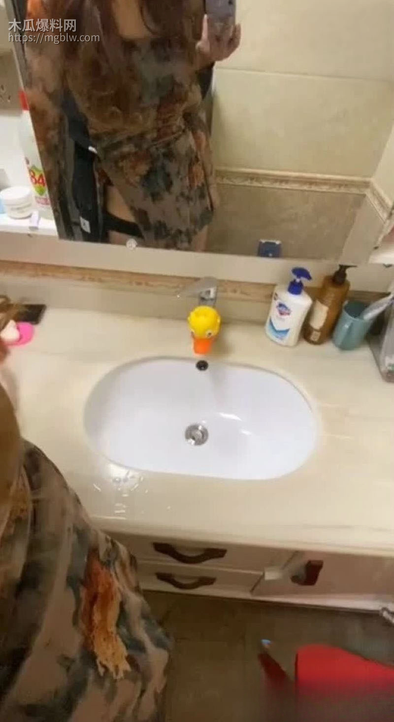 海角乱伦大神想双飞老婆姐姐新作 2