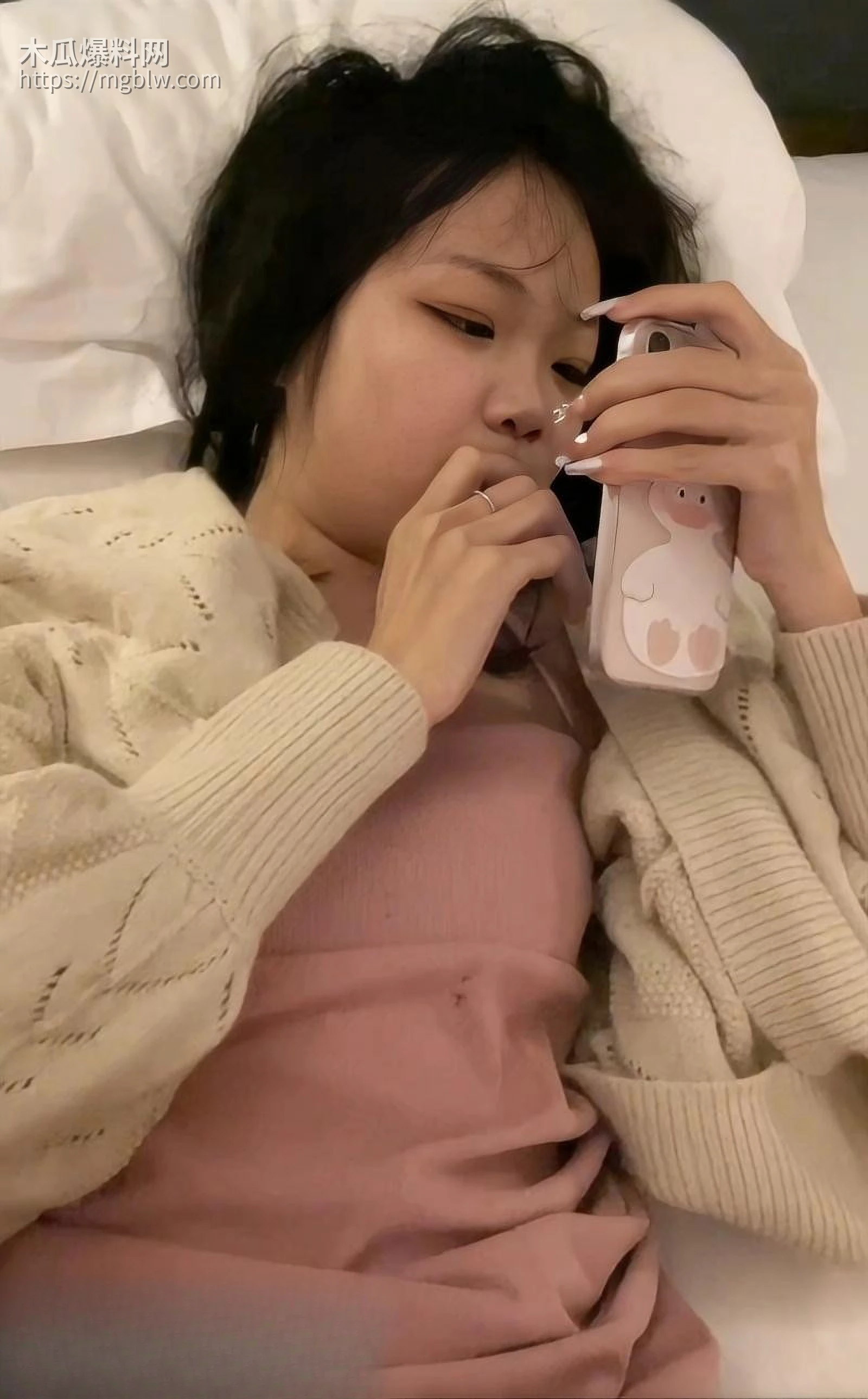 每日大赛边打电话边做爱大赛04