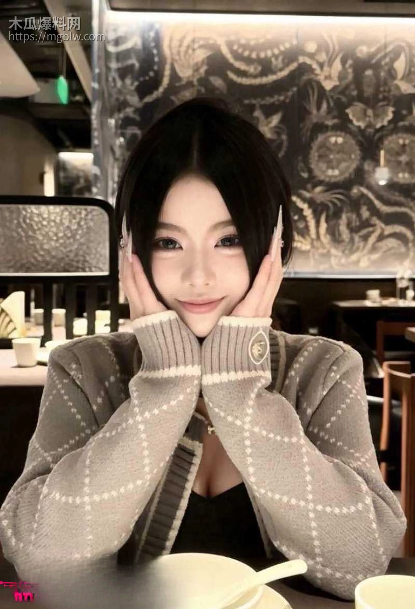 抖音万粉小网红叶熙慧被调教视频流出1拷贝