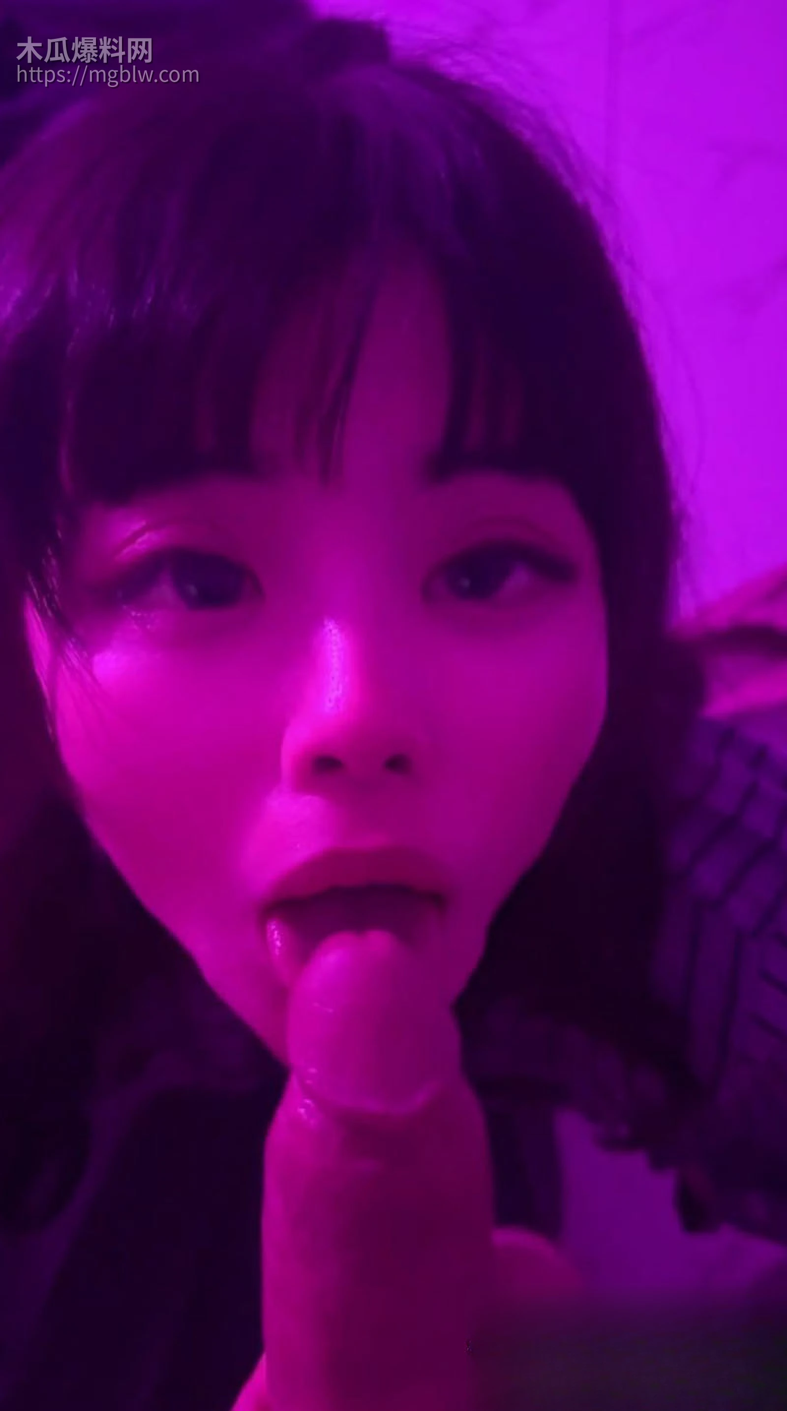 贝璃珞黑裙诱惑口爆实录5