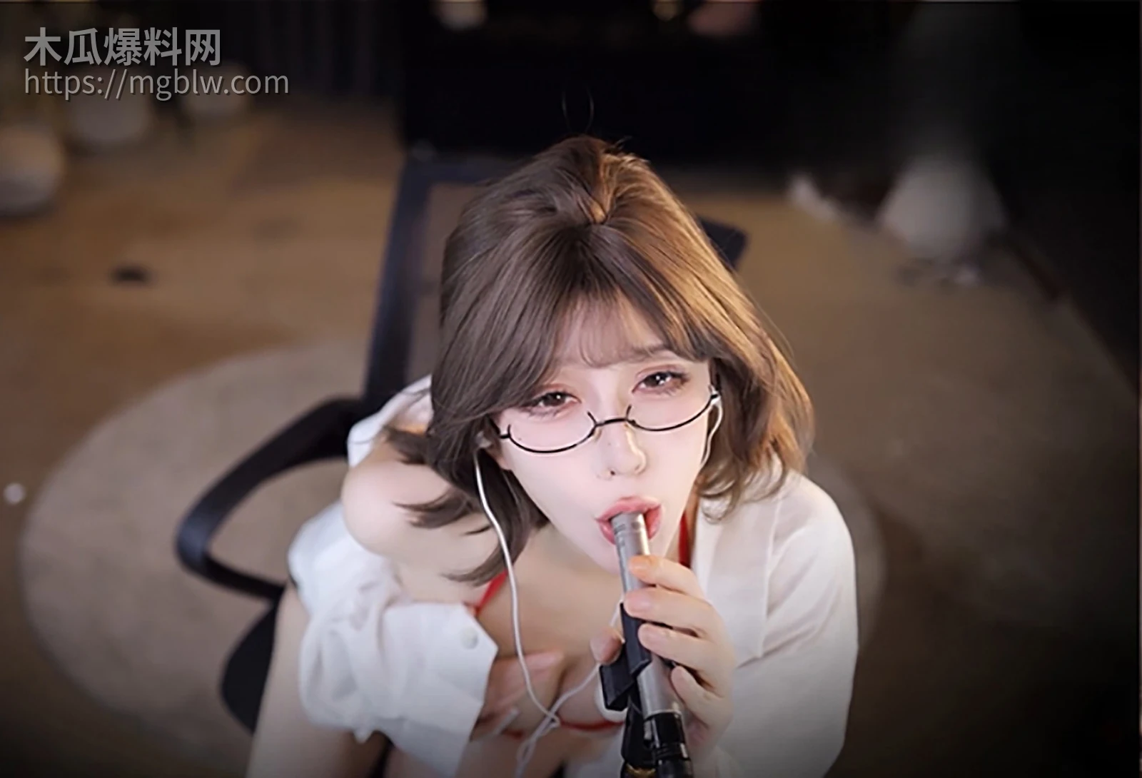 虎牙主播极品高颜值反差女神张爱玲淫语诱惑视频流出5拷贝