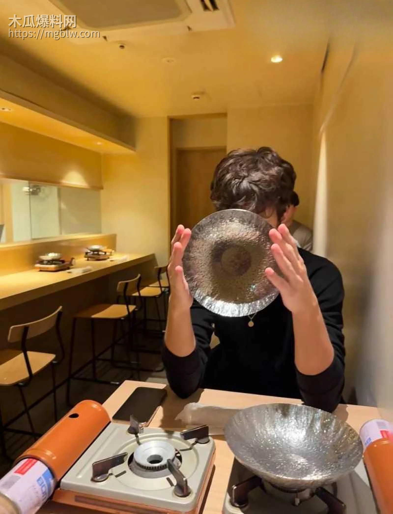 小红书浙江女留学生倒贴英国男011