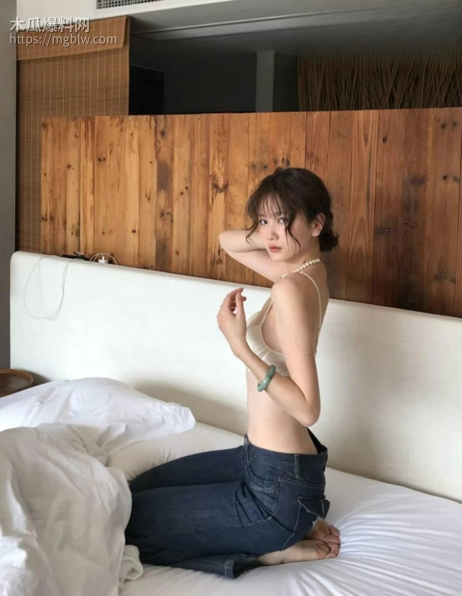 小红书浙江女留学生倒贴英国男05