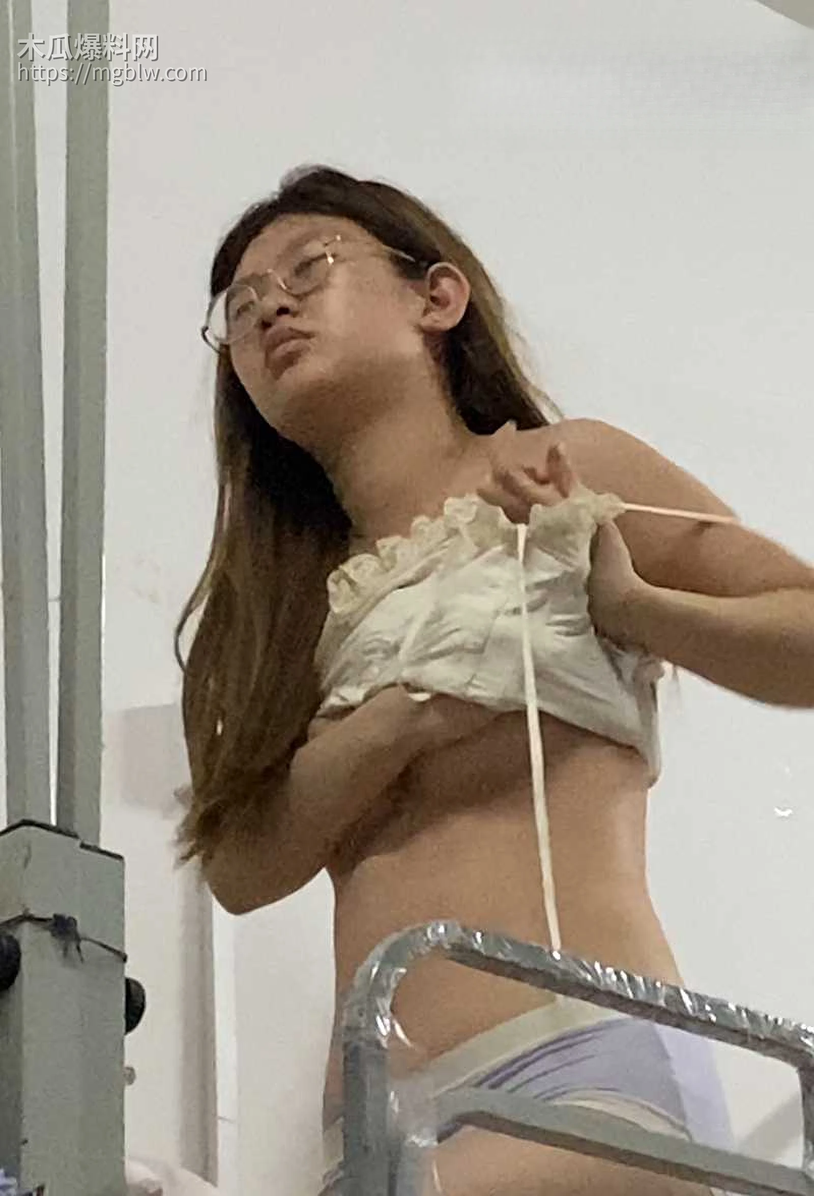 河北某大学女生宿舍偷拍视频流出 3 拷贝