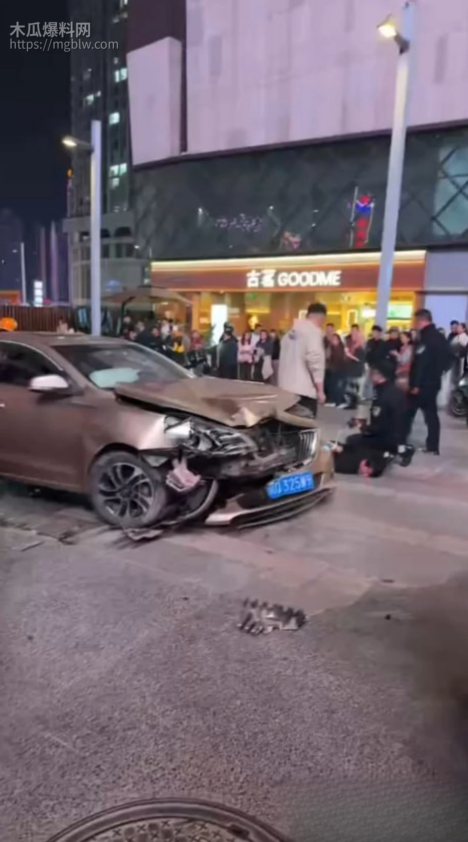 重庆两江新区观音桥发生重大车祸事件 3