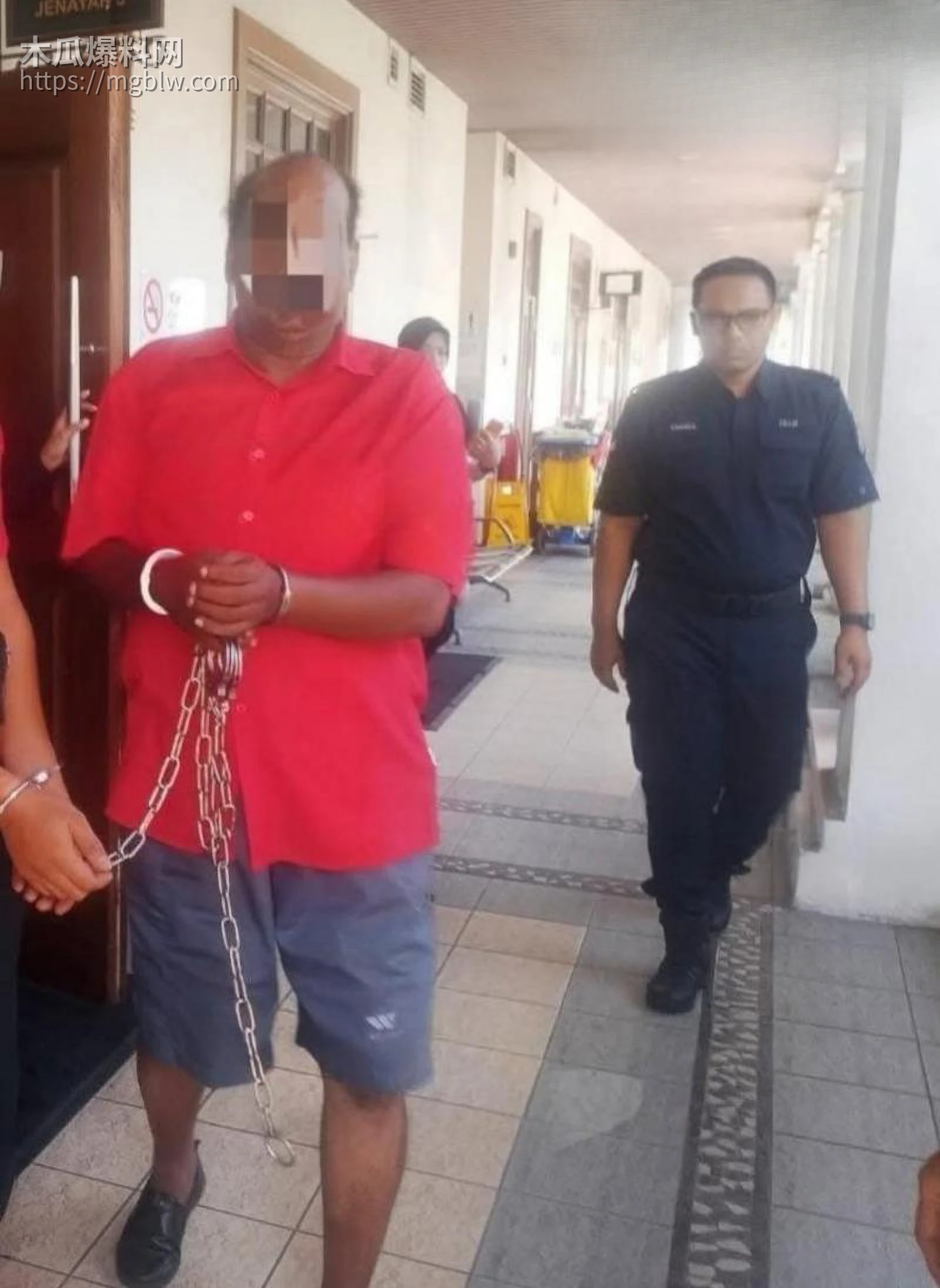 马来西亚墓园58岁老头野战视频02