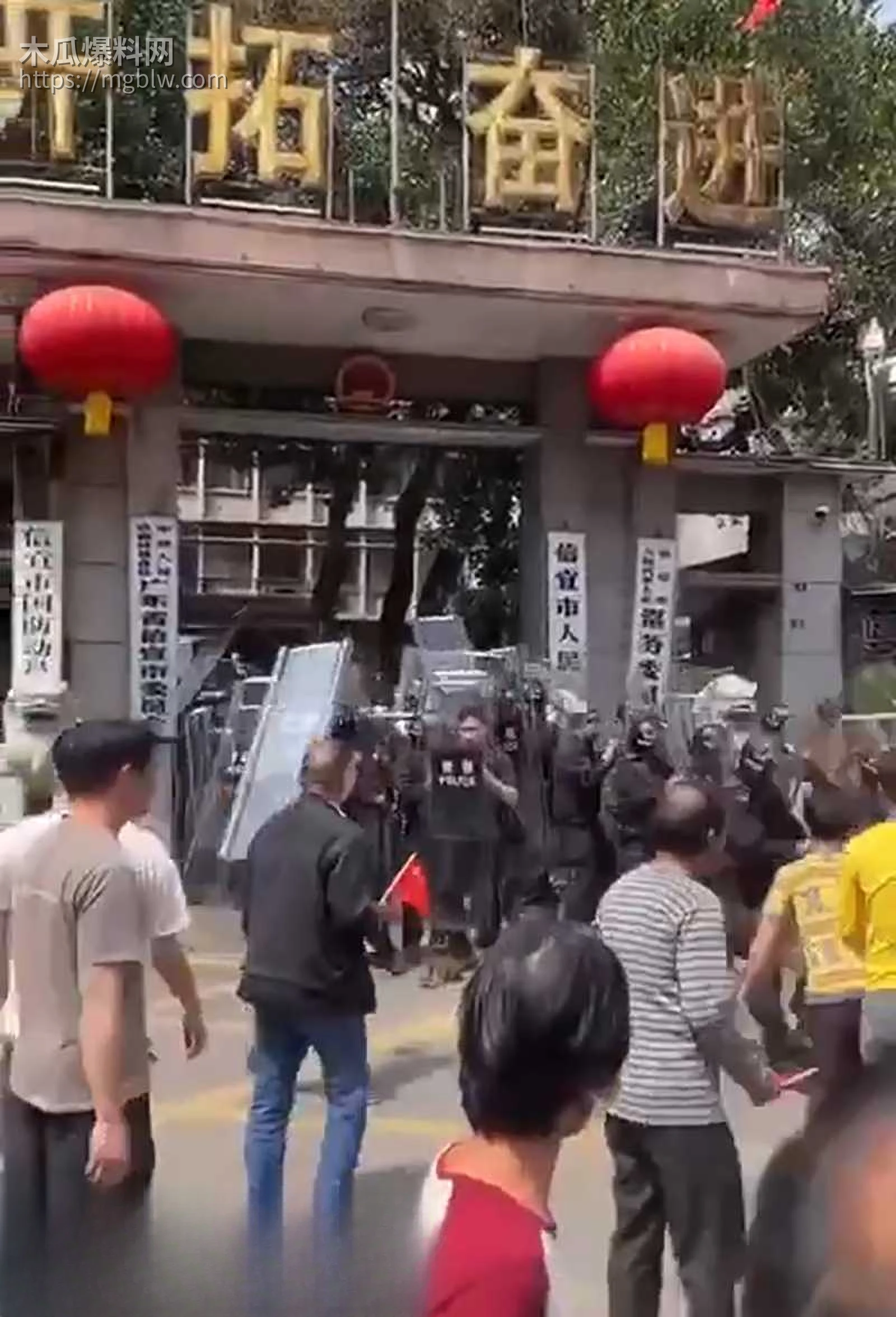广东茂名信宜市政府强拆征地警民冲突视频流出10拷贝