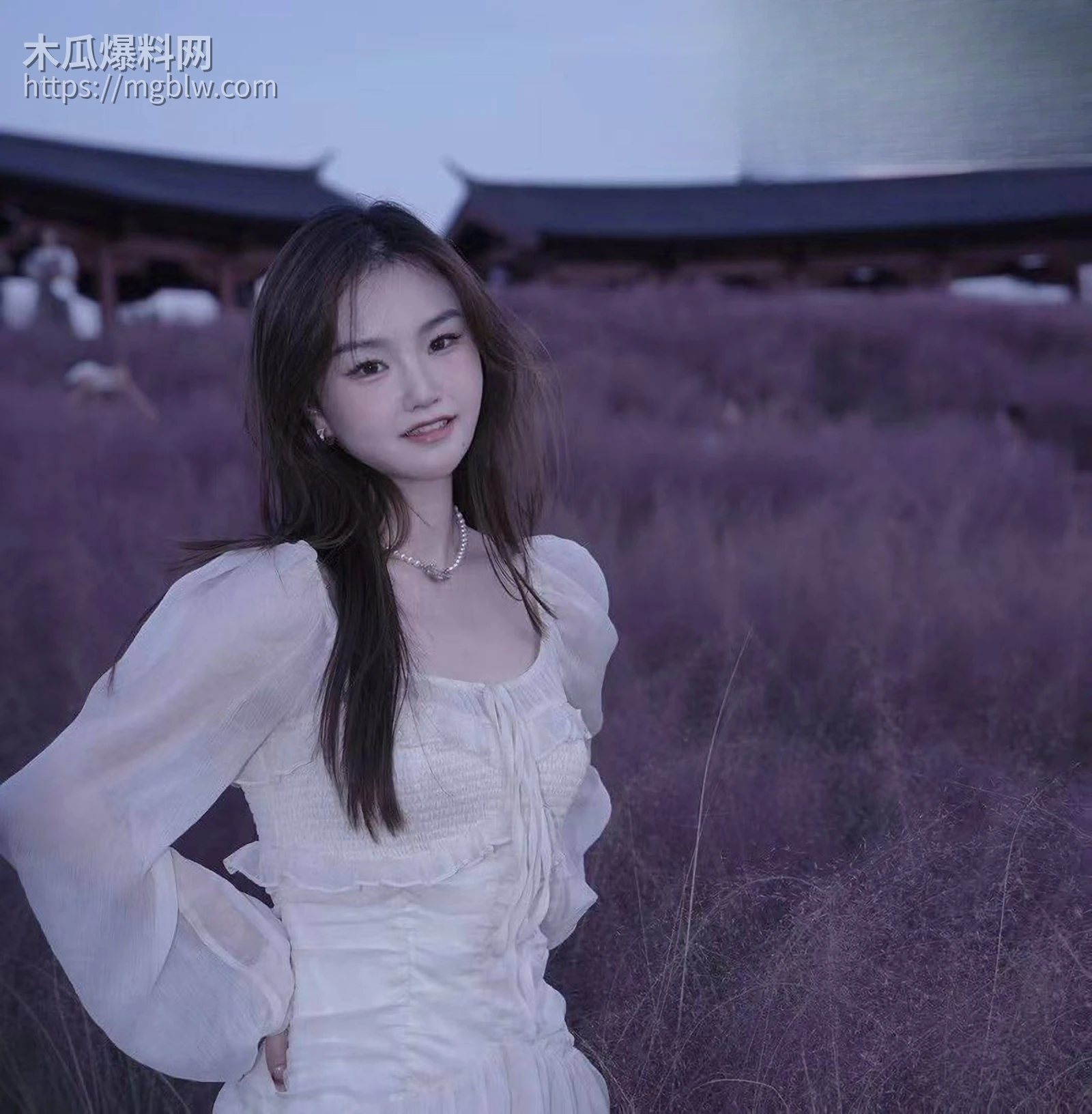 推特约炮大神 钓到娇嫩少女 1