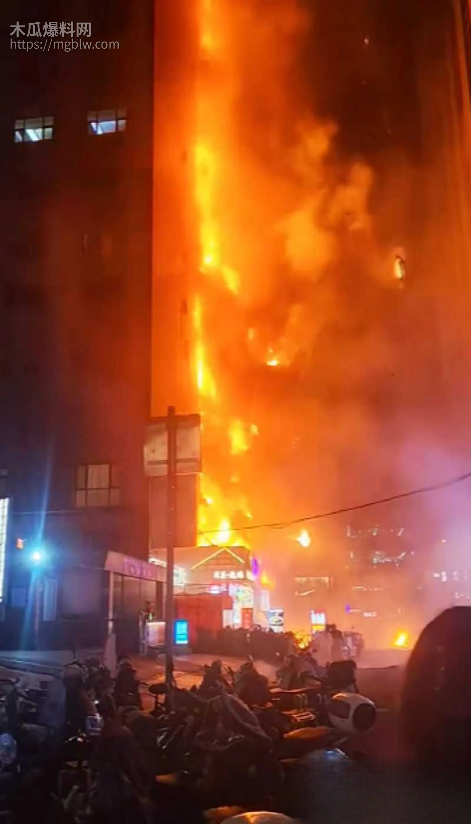 山西太原亲贤北街火灾现场视频04