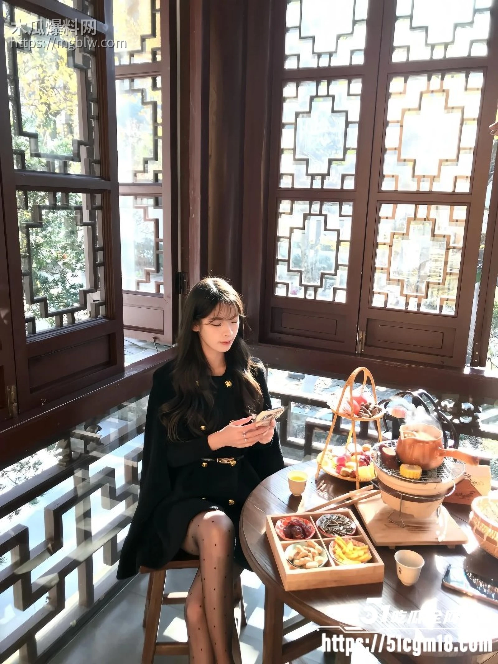 波浪卷学生妹约炮性爱自拍 1