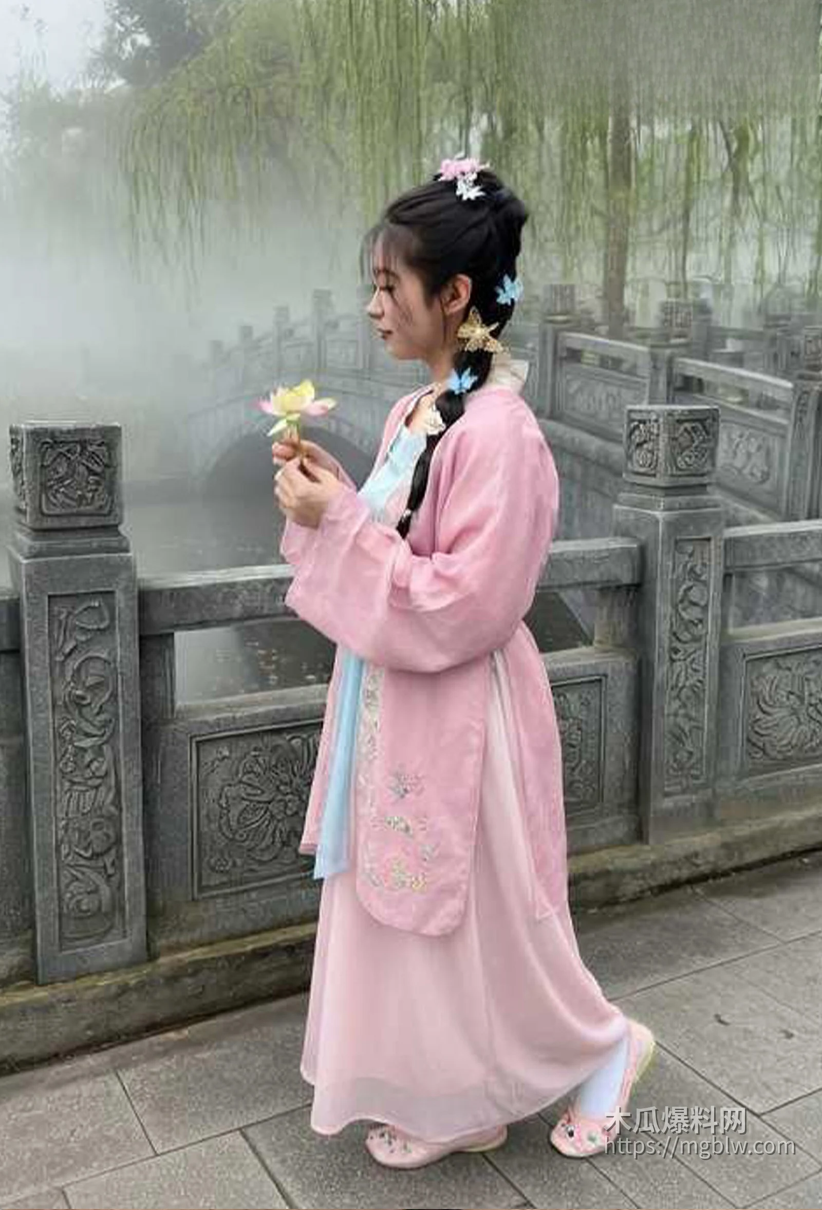 86384007101e4cd380e972ab6ff85275副本99