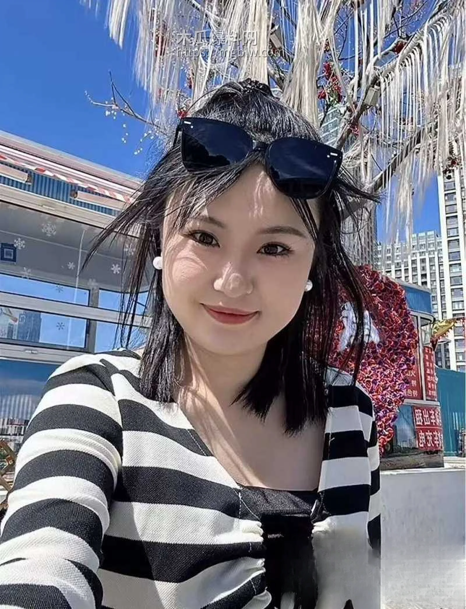 反差婊人妻朱瑞瑞1