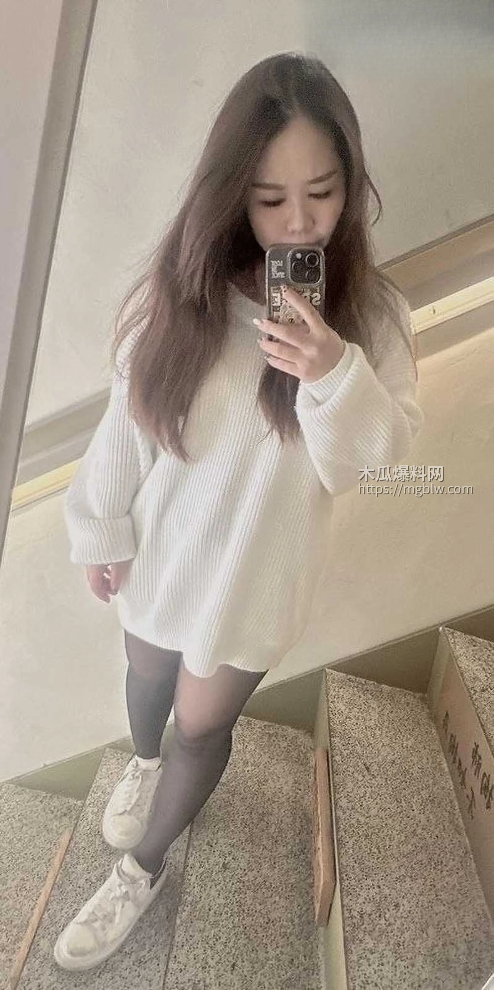 台湾黑道大哥曝光淫妻饥渴时刻 1