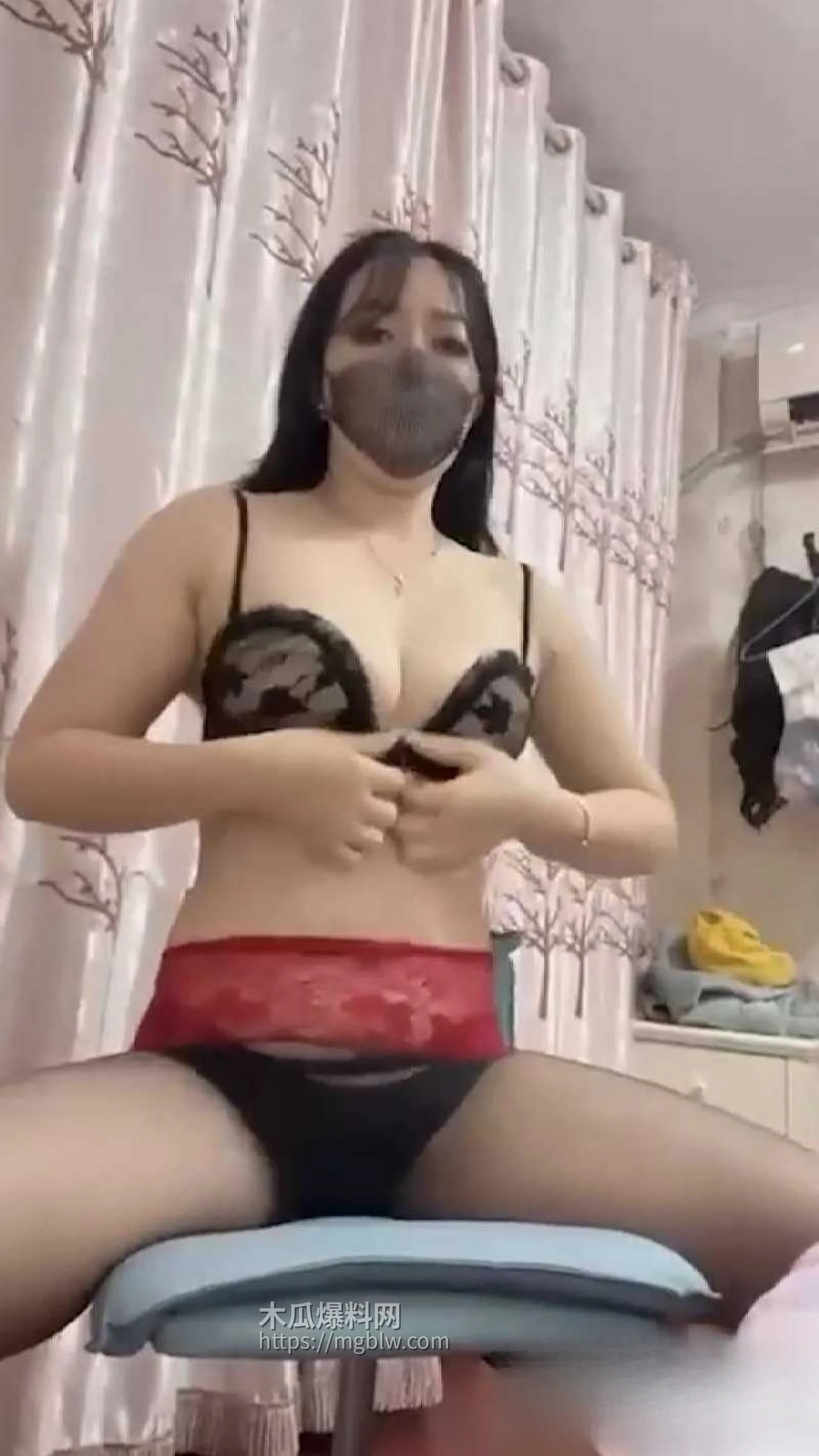 快手高颜少妇媚姨2