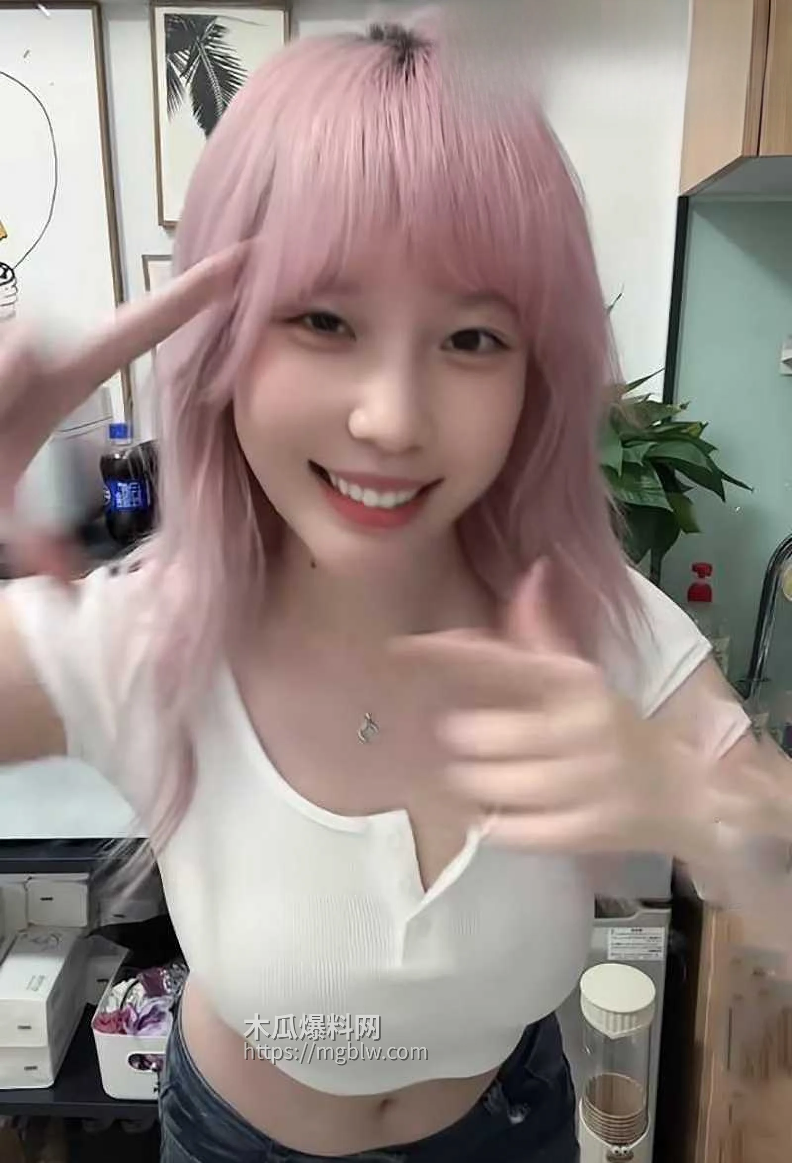 抖音网红魔法帅哥山田私密视频曝光 4 拷贝