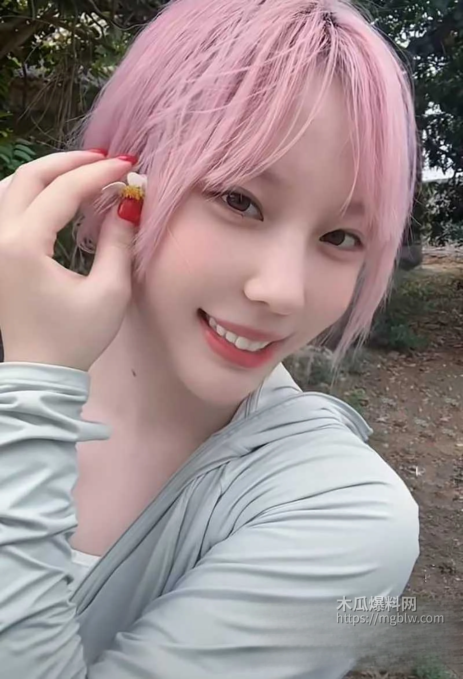 抖音网红魔法帅哥山田私密视频曝光 5 拷贝