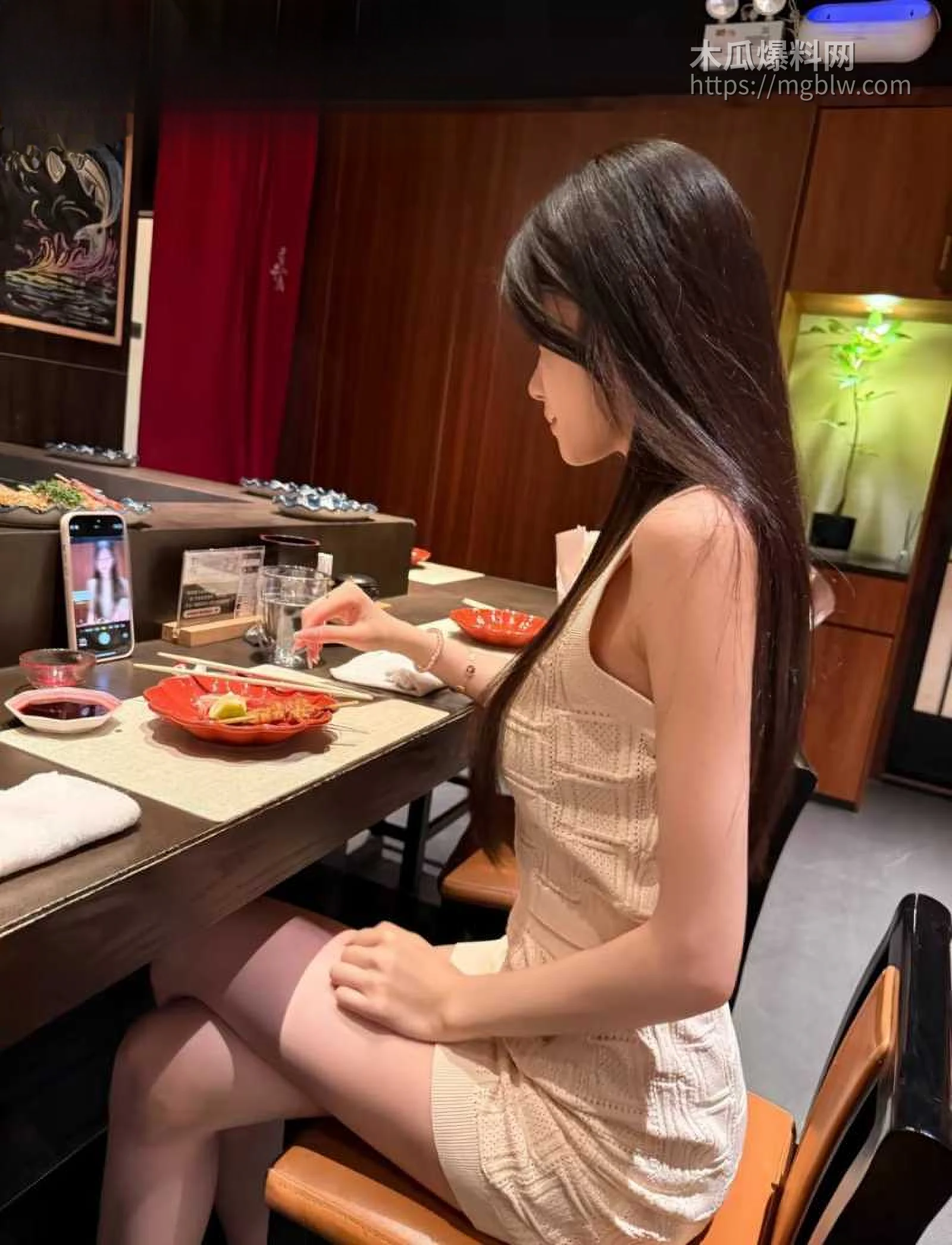 湖南清纯女大 性爱私拍 2