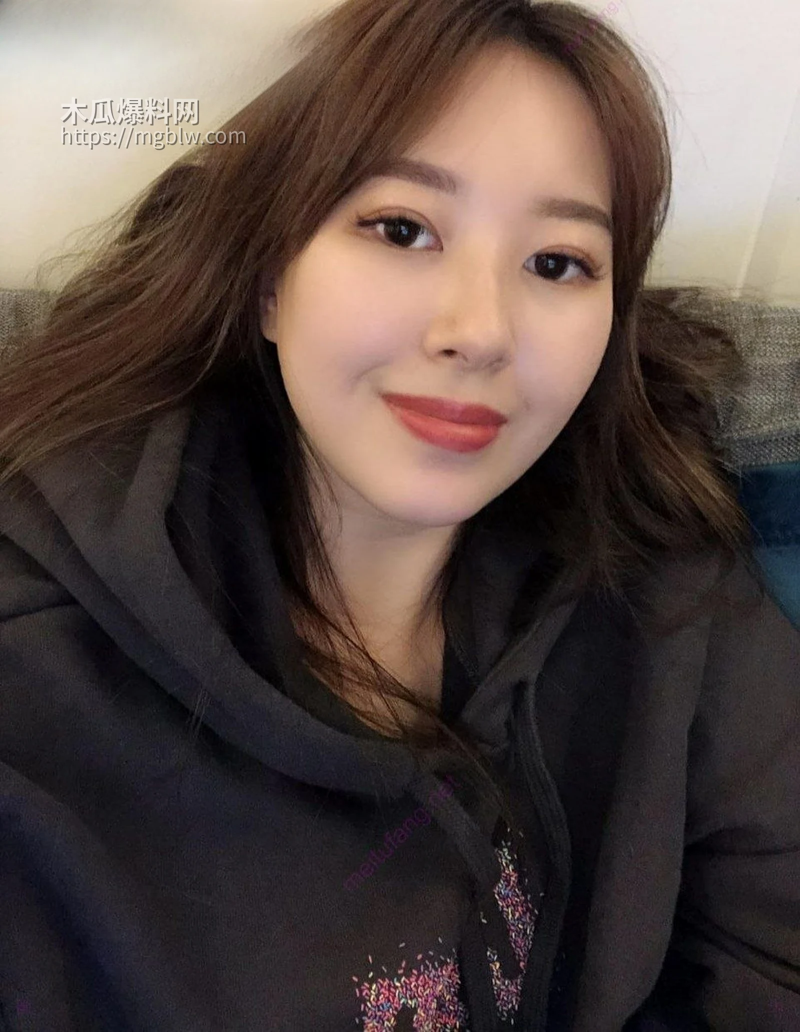 台湾新闻传媒大学 李雅與 情侣自拍 1