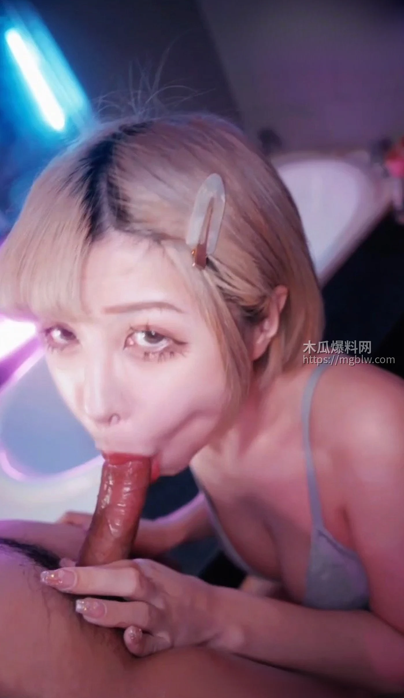 70604706131776316309.00004800.Still002