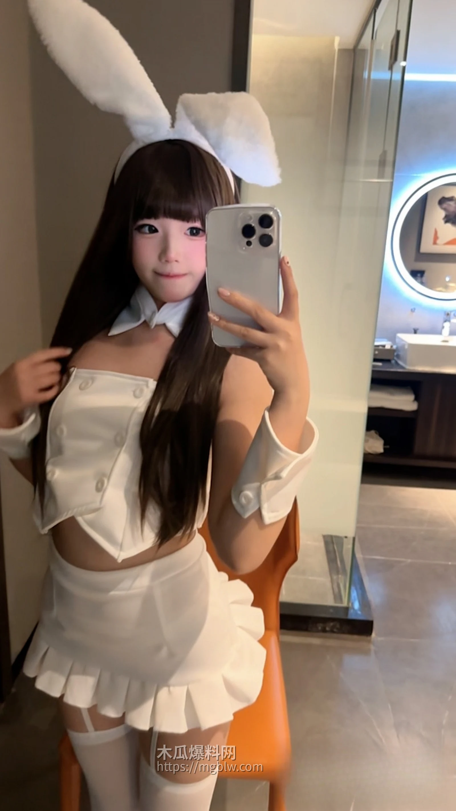 江苏19岁嫩妹 秦奕萱 定制福利 1