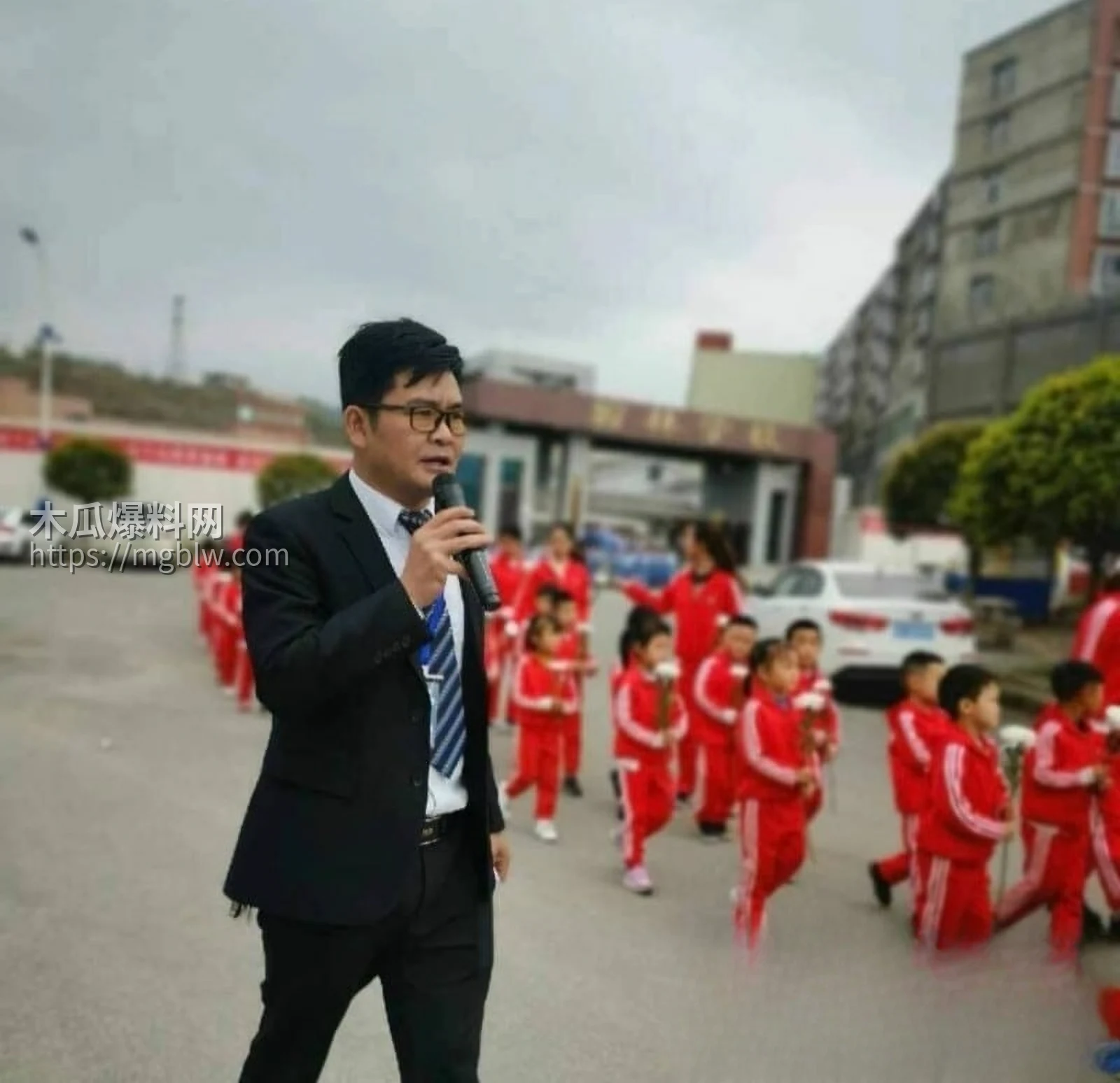 中学校长曾凡乔 2