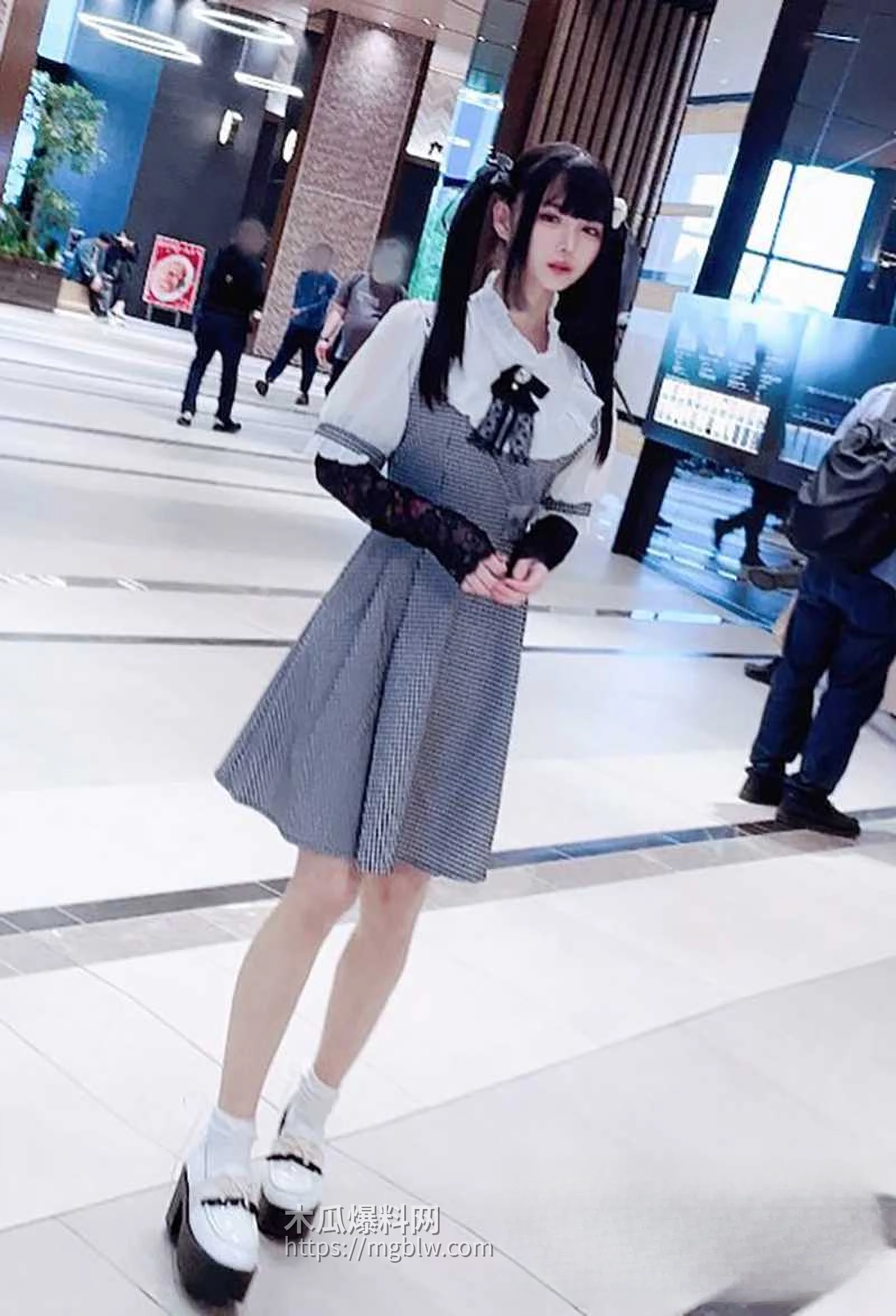 日本知名萝莉女优横宮七海性爱视频流出2拷贝