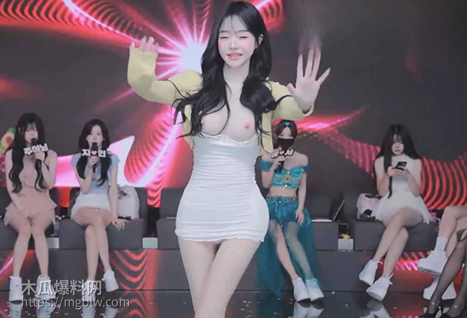 BJ脱衣舞女团熊猫班第七季欢乐大排档视频流出4拷贝