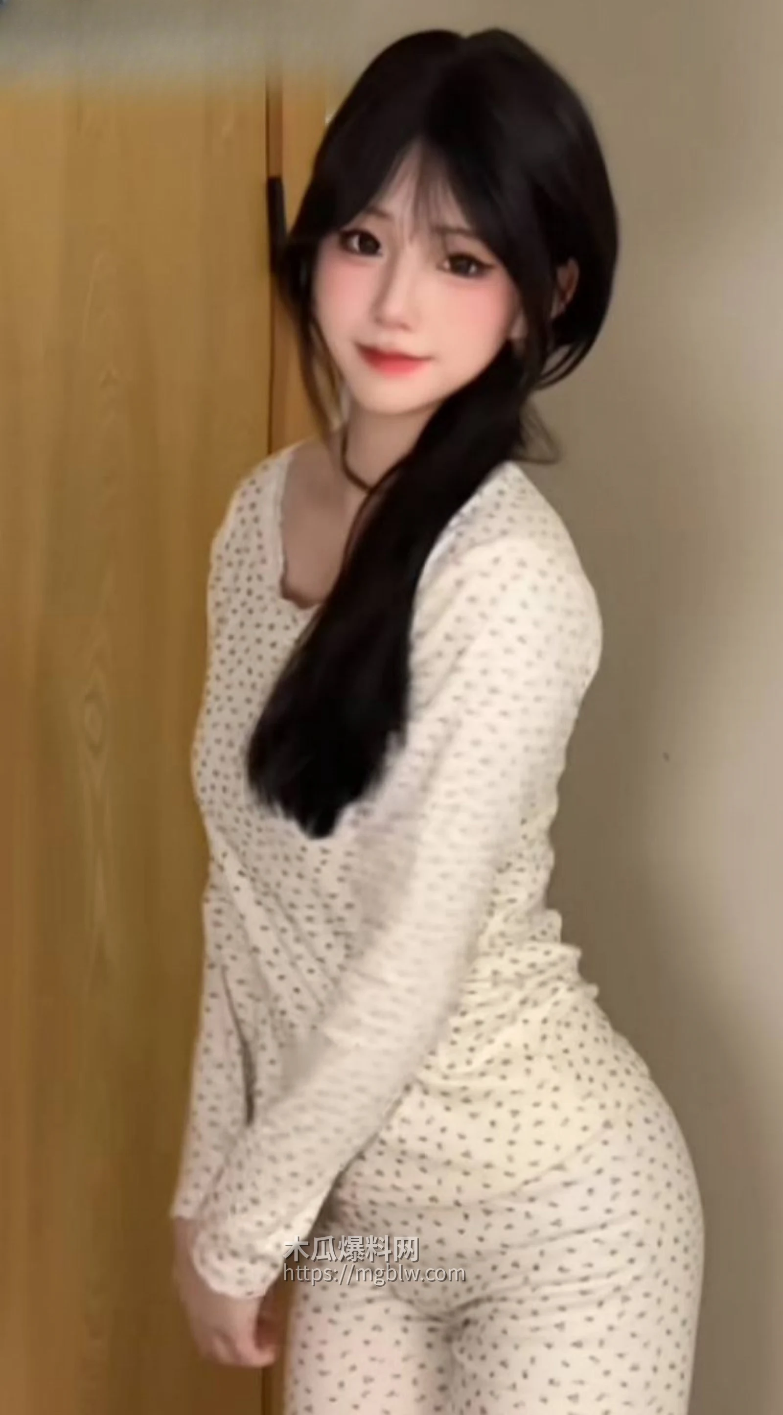 抖音网红雪顶塌房玩裸聊04