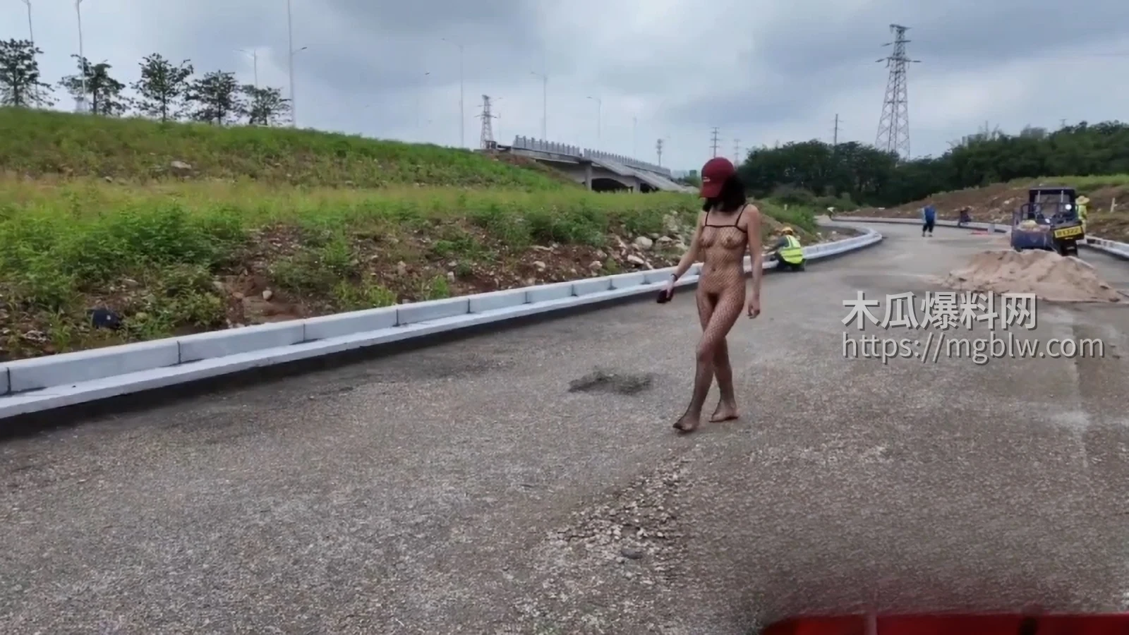 户外露出博主cikaimoon6