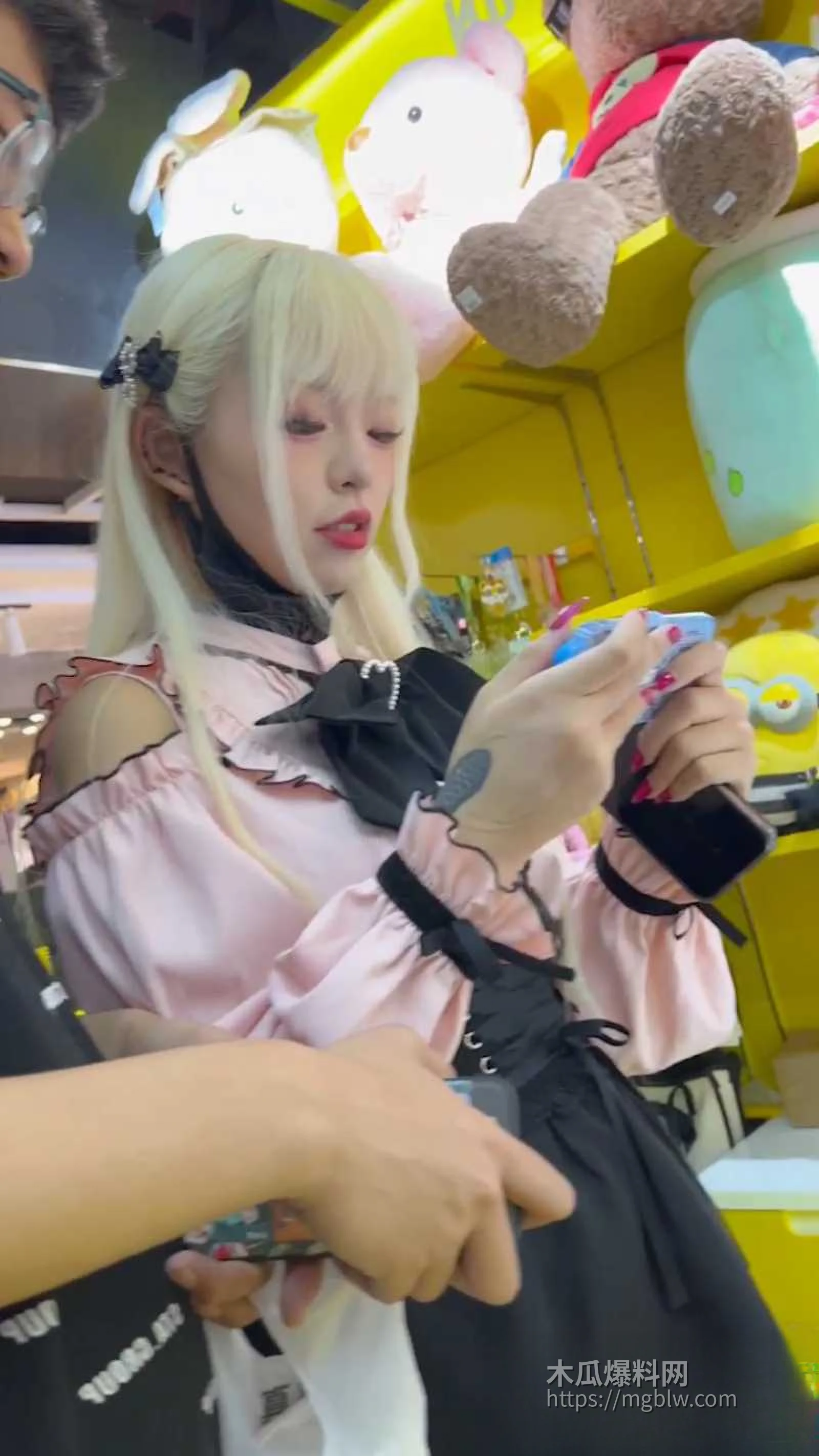 偷拍大神商场抄底合集 3