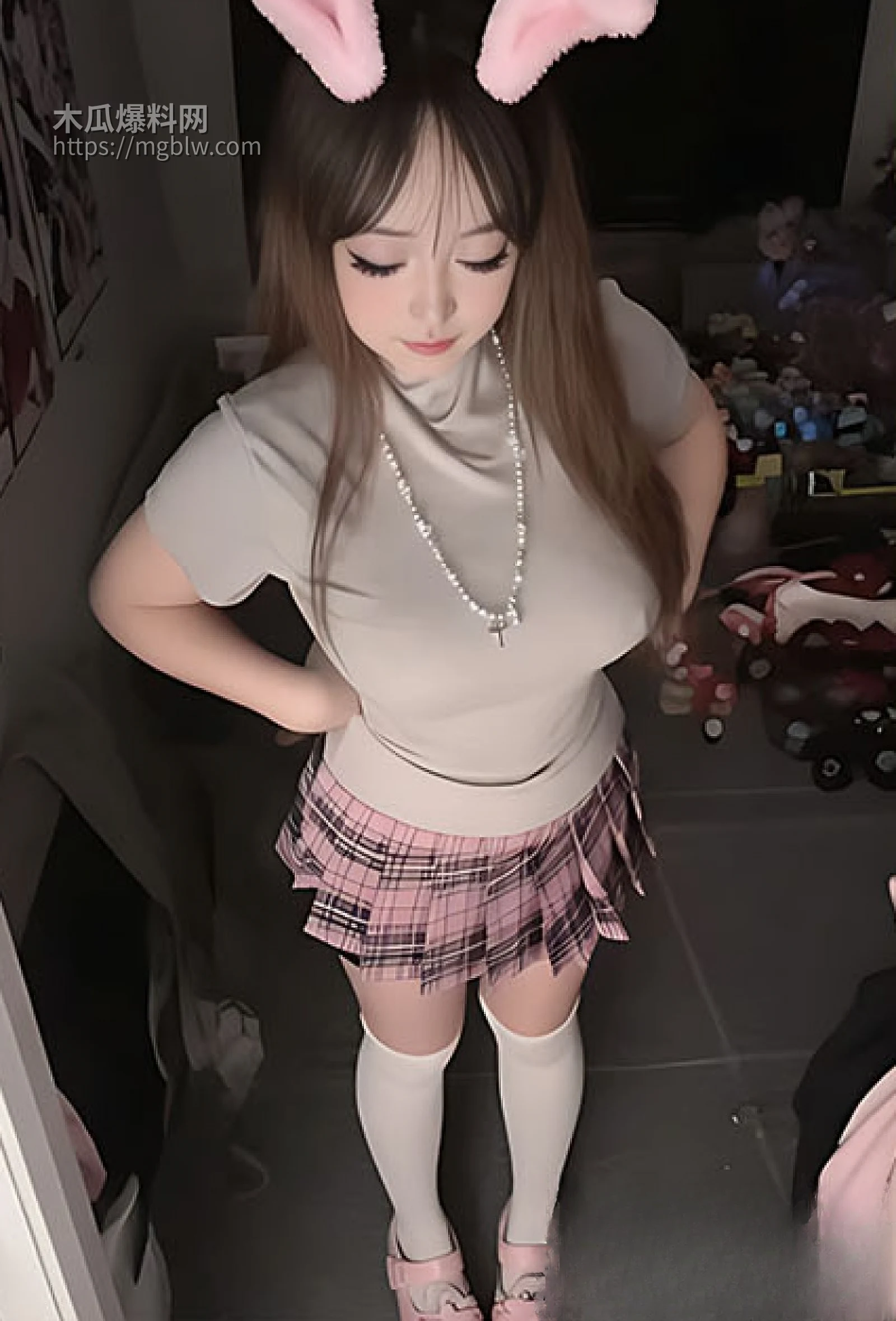 小湿妹自慰流出2