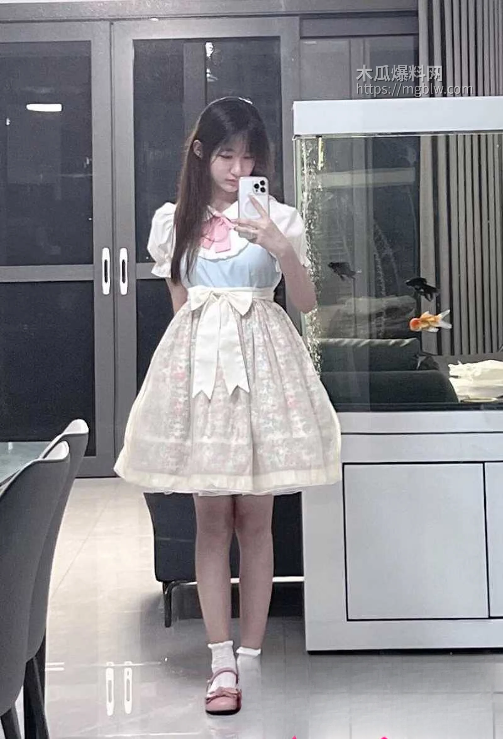 吉林大学南岭校区研究生刘志浩脚踏多条船被爆4拷贝