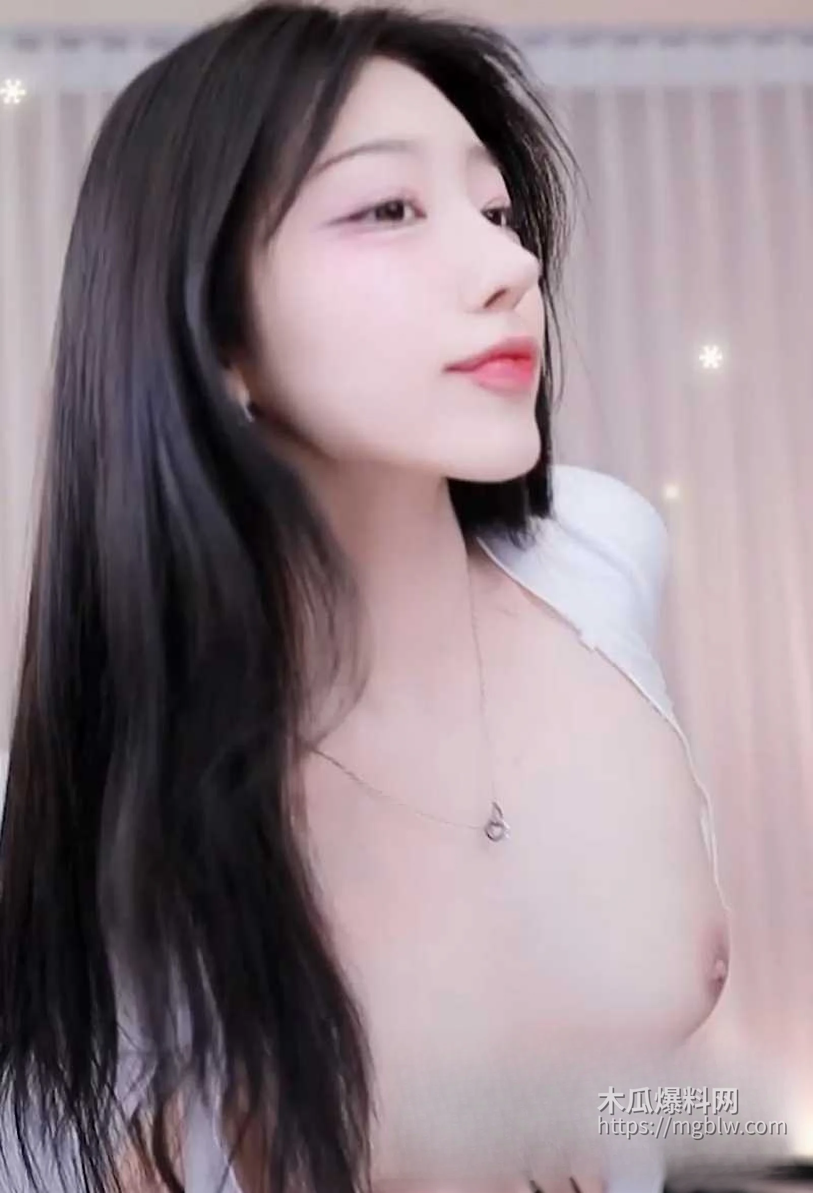 韩国顶级裸体主播plmqwe高颜美胸抖胸裸舞合集流出1拷贝