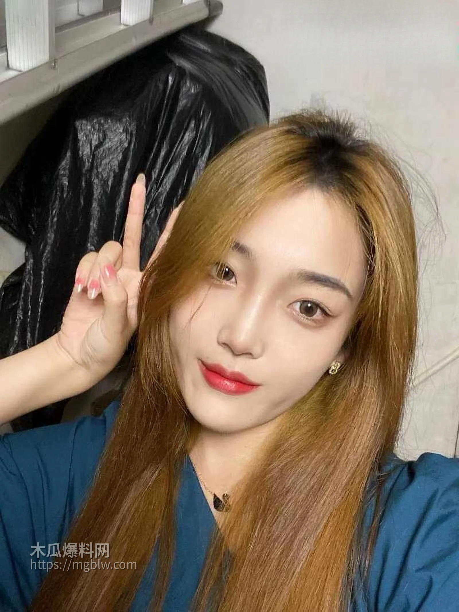 山东大奶淫妻 周叶 婚后和男友偷情  2