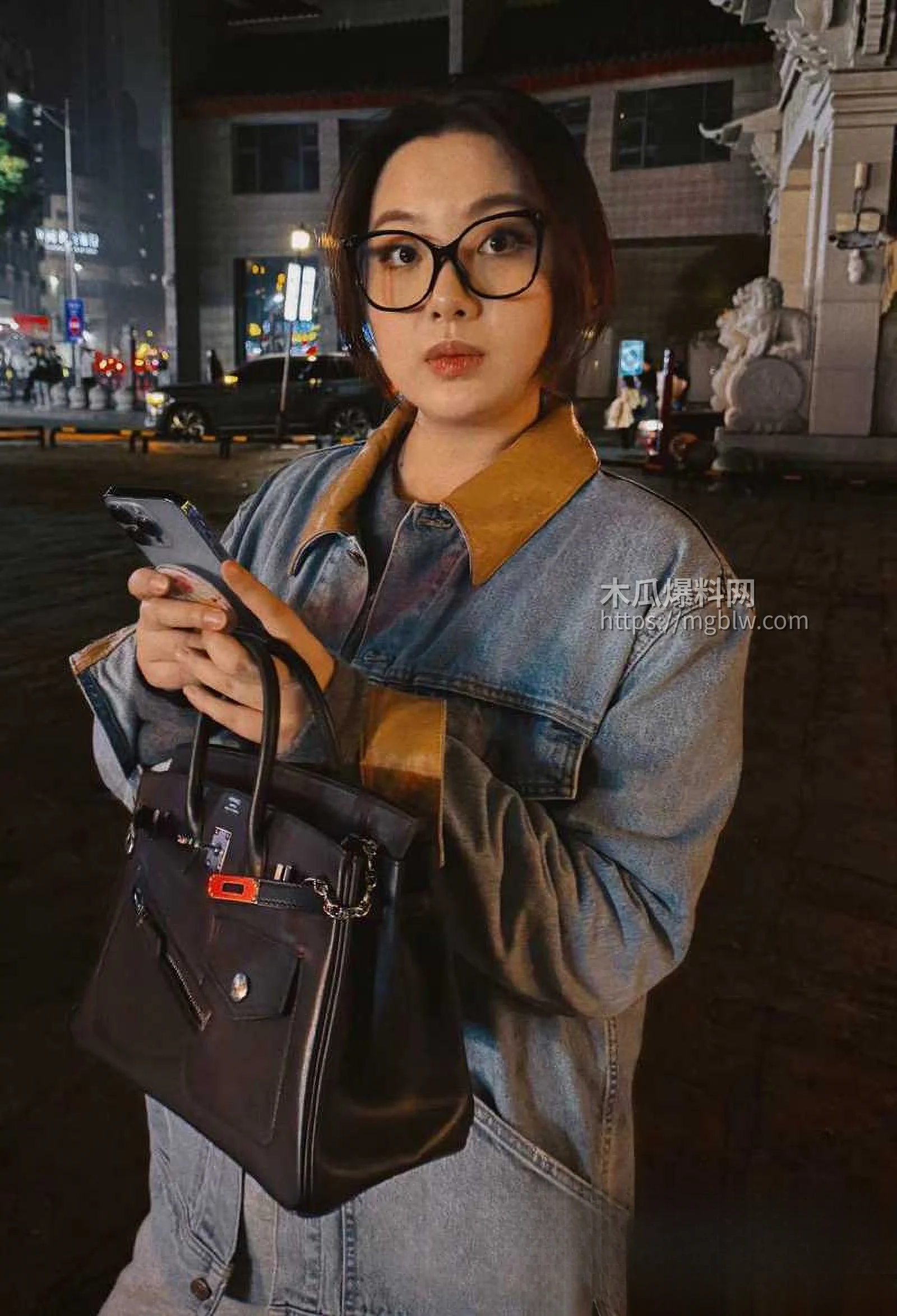 抖音软饭男星星被分手曝光女友不雅视频12拷贝